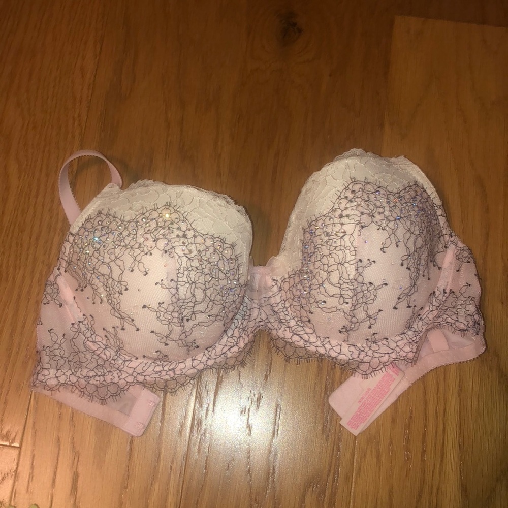 Victoria’s Secret Crystal 32DDD Bra